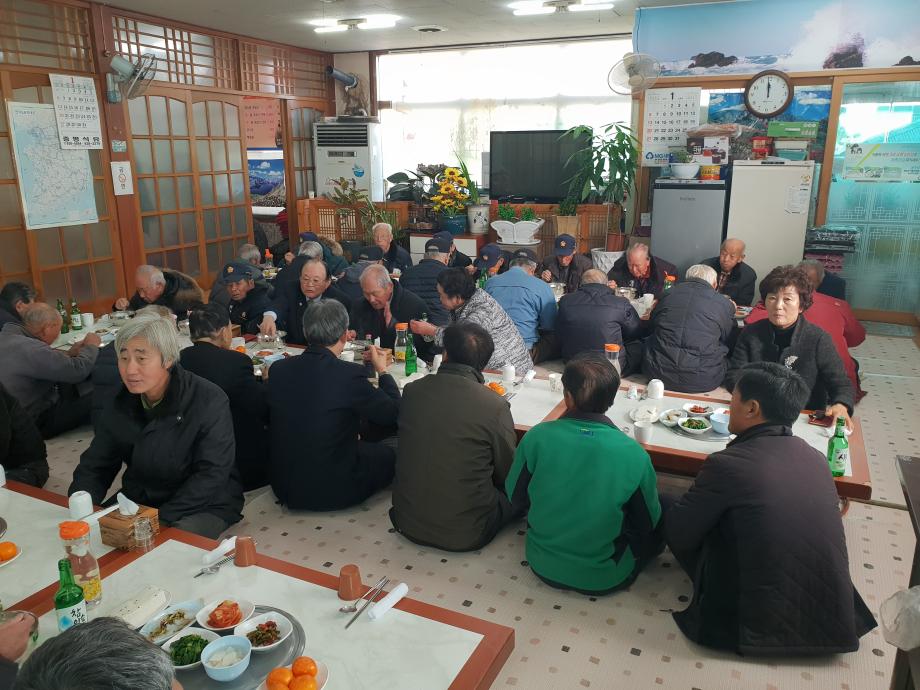 새마을지도자증평읍협의회, 6.25참전전우회원들에 떡국 나눔