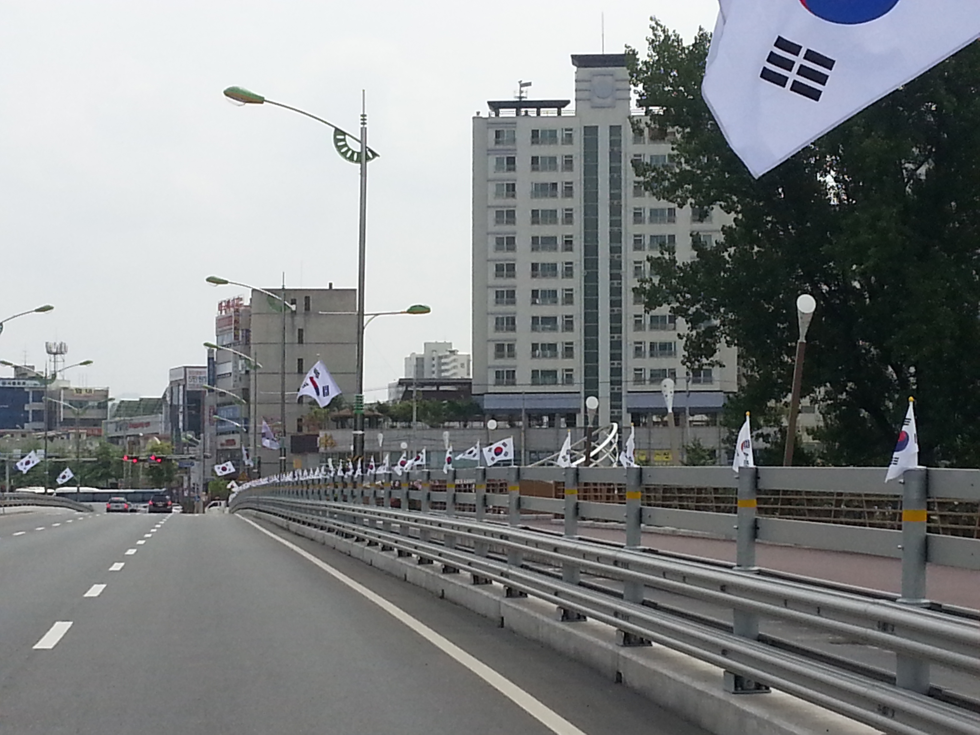 제70주년 광복절 기념  태극기 달기 운동 전개